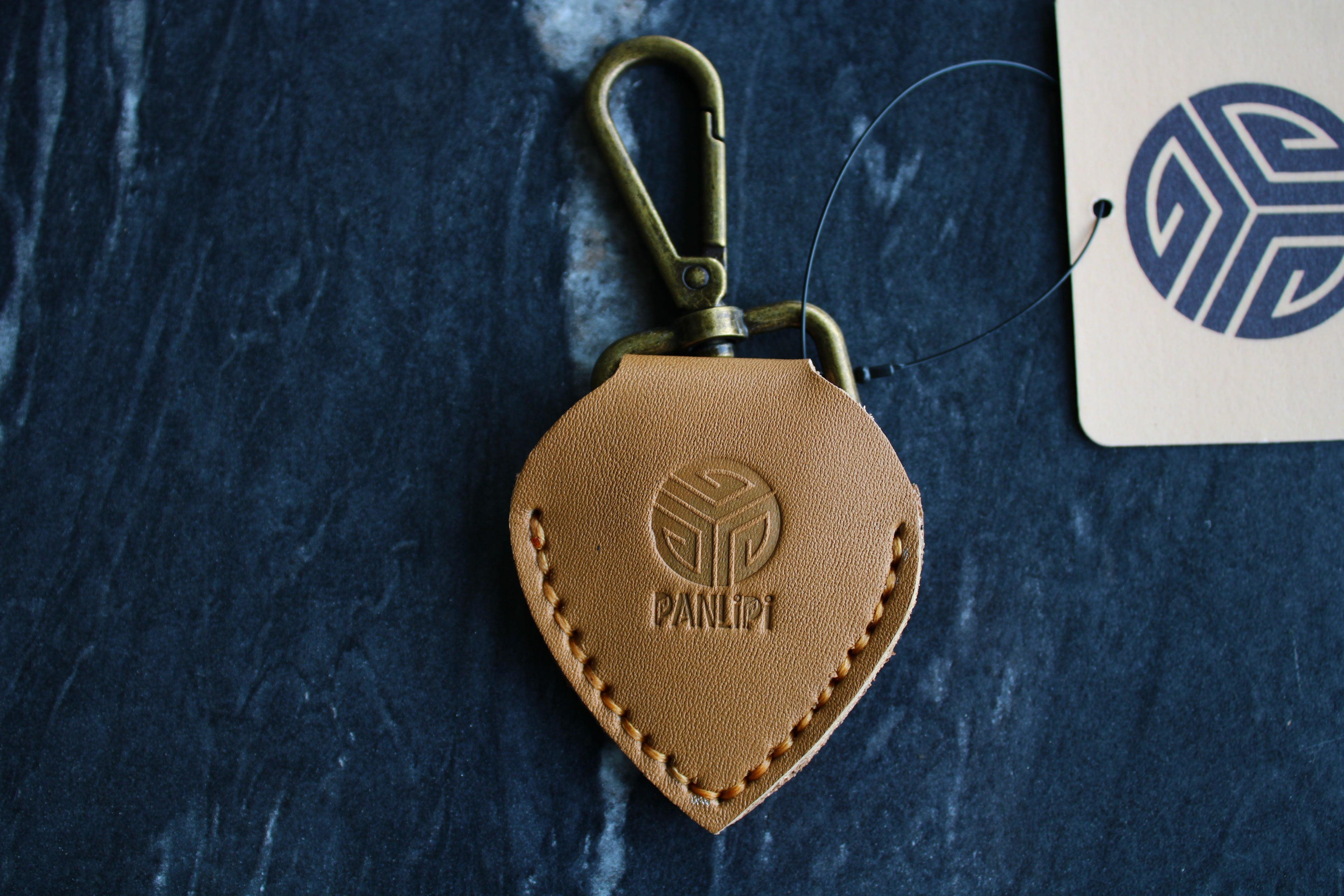 Handmade Panlipi Guitar Pick Pocket Pick Holder Bass Pick Pocket Pick Holder (Light Brown)